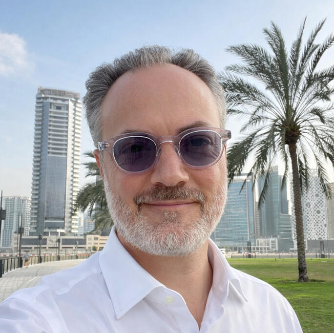 ALEXIS GOUTEN PROFILE About Alexis Gouten is an entrepreneur and strategist engaged in projects across luxury, watches, digital platforms, and cultural initiatives. His work combines positioning, storytelling, and business development within premium markets.